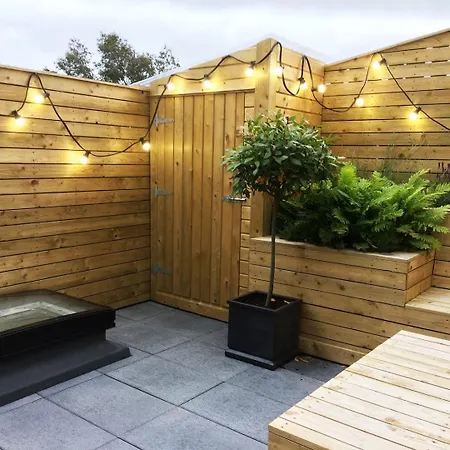 Luxury Loft With Stunning Roof Garden *
